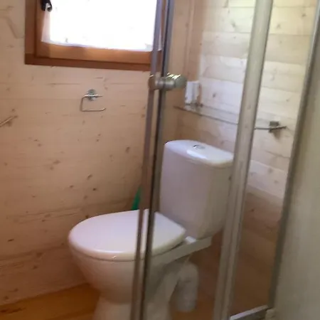 Capel فندق مبيت وإفطار 3*