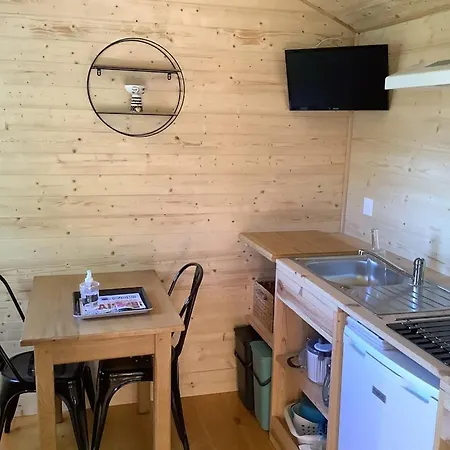 فندق مبيت وإفطار Capel 3*