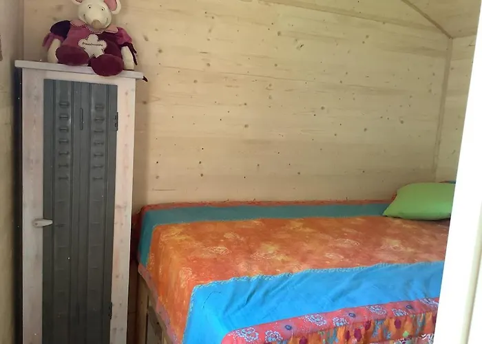 Capel Bed & Breakfast Salles-Curan